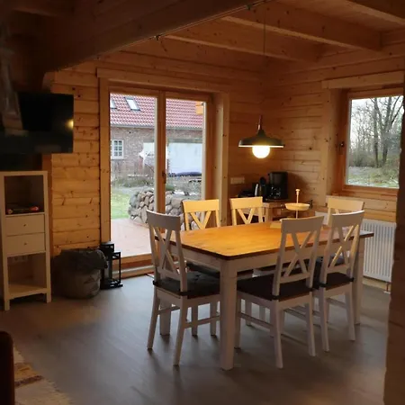 Schones Blockhaus In Ruhiger Lage *