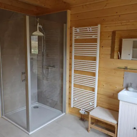 Schones Blockhaus In Ruhiger Lage *